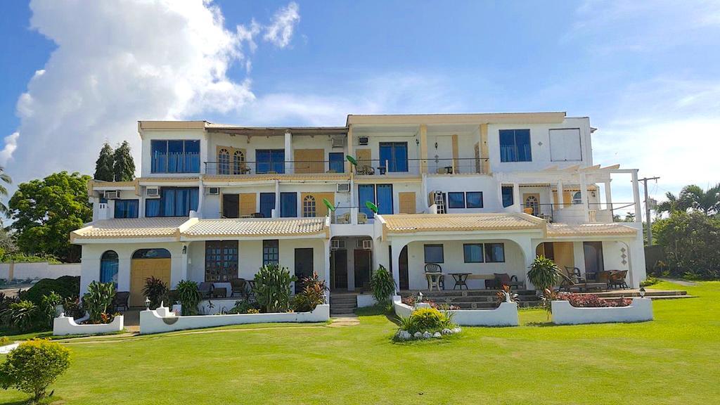 Casa Del Mar Beach Resort San Remigio  Exterior photo